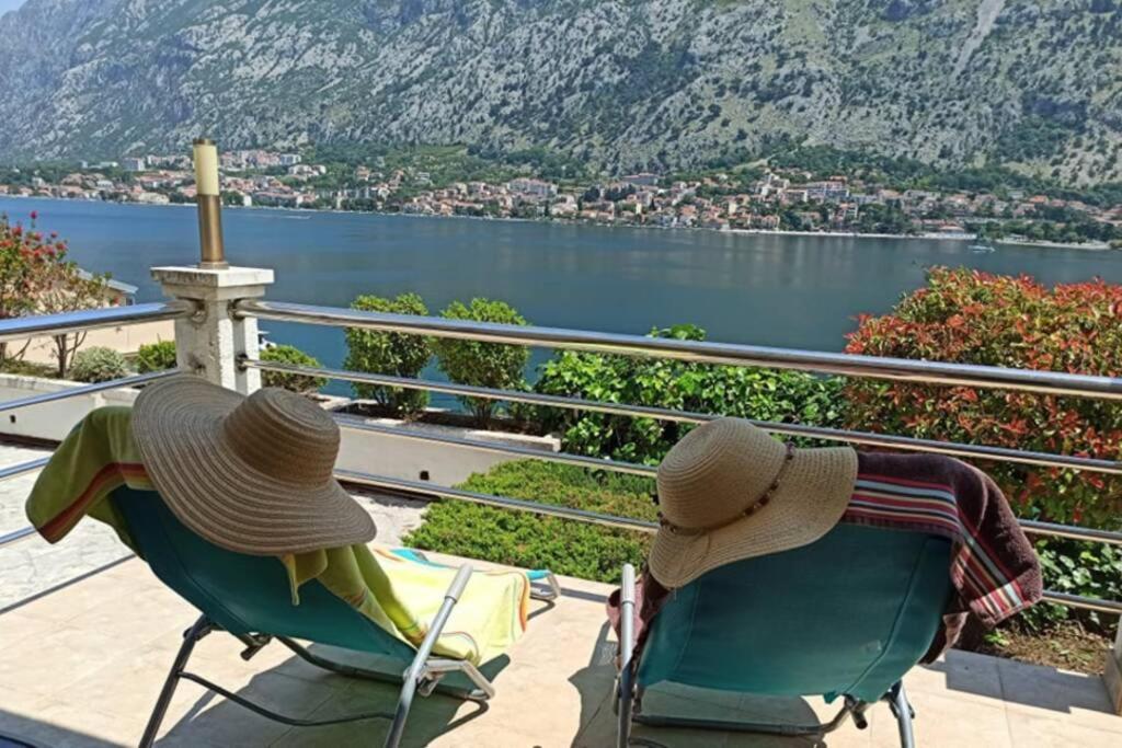 Chillout Apartment In Kotor Bay Eksteriør billede