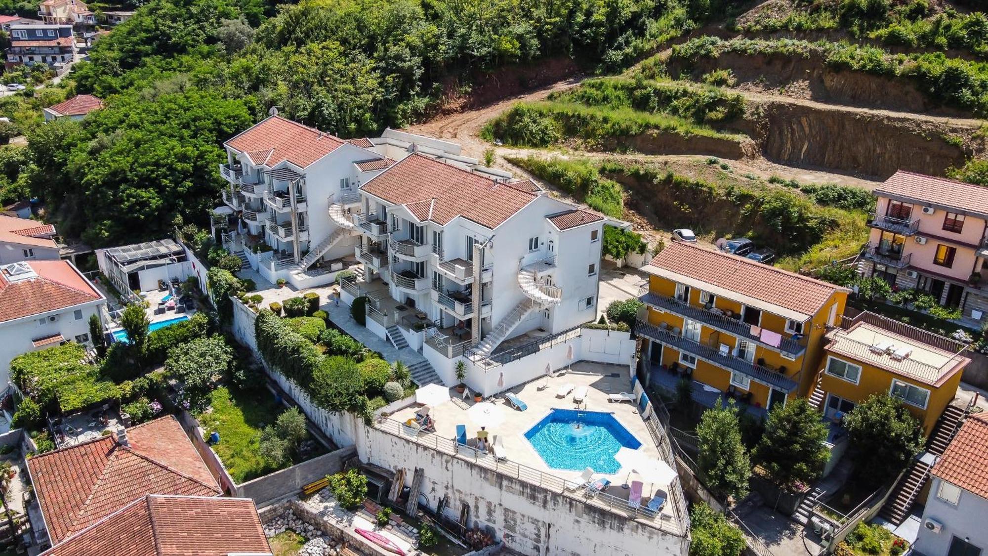 Chillout Apartment In Kotor Bay Eksteriør billede